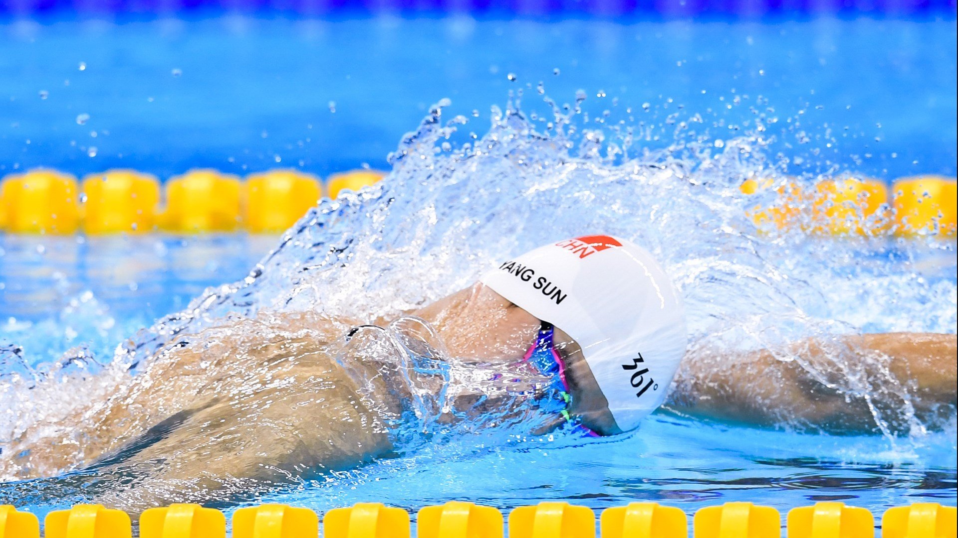 斯瓦泰克连续封后，女子网坛格局稳固，斯瓦泰克网球个人资料